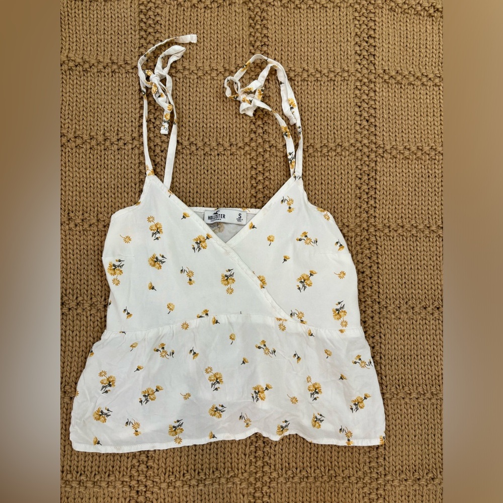 Hollister Floral Tank Size Small - Picture 2 of 3